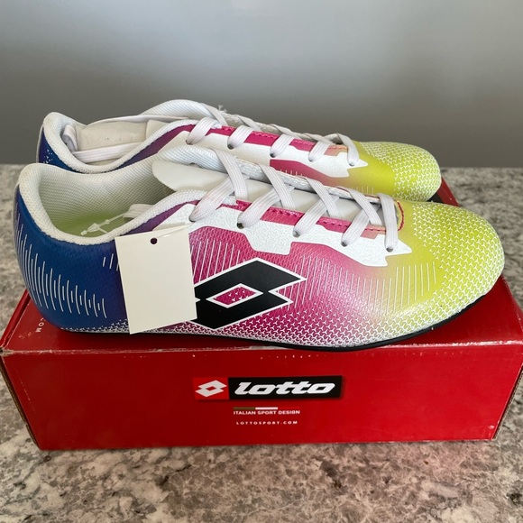BRAND NEW WITH TAG Lotto Youth Soccer Cleats Size 5M. Italian sports design. - Picture 3 of 6